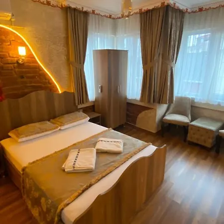 Golden Arrow Apartmanhotel