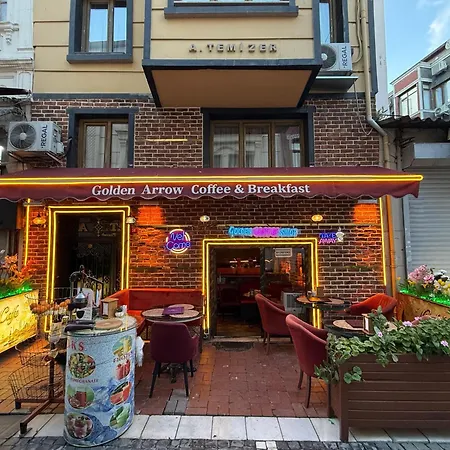 Apartahotel Golden Arrow