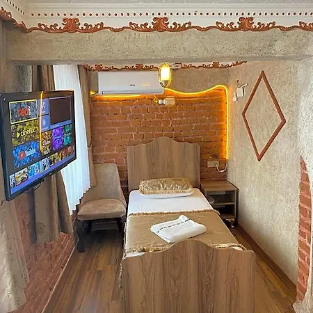 Golden Arrow Apartahotel 4*